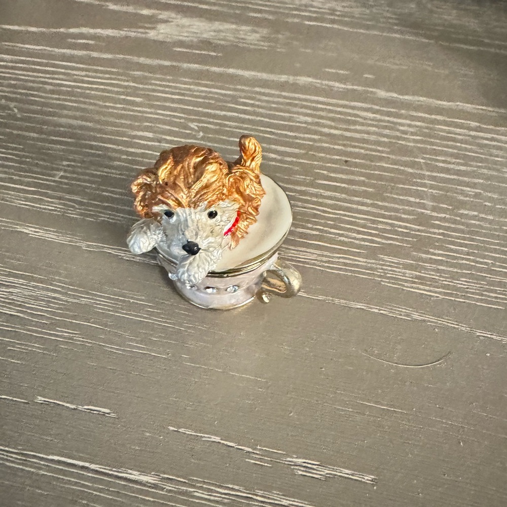 Adorable Puppy Ring Holder
